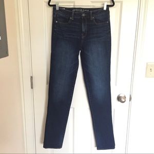 AE Size 8 X-Long Hi-Rise Straight-Leg Jeans